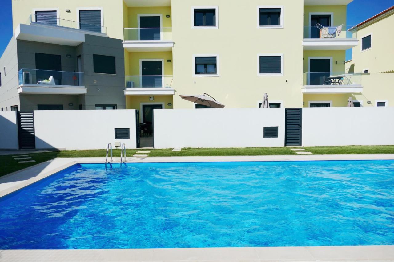 Baleal Poolfront Apartment Bagian luar foto